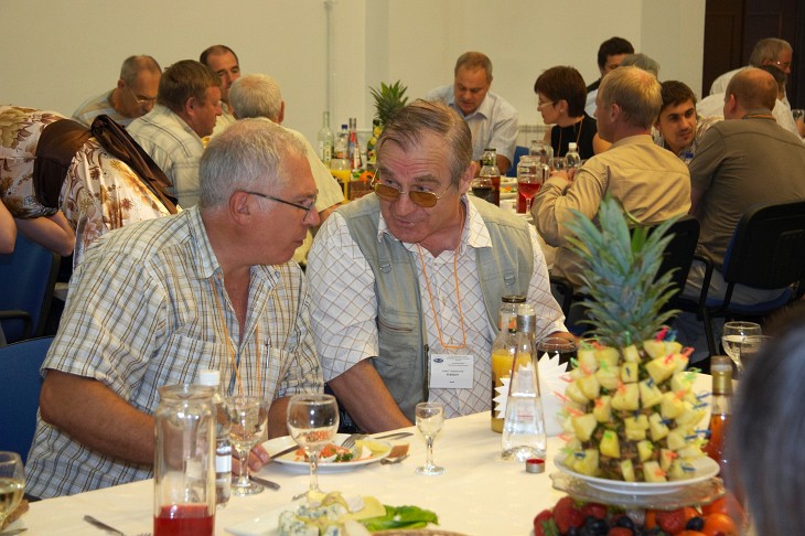 Banquet. A.L.Afendikov and A.V.Fursikov