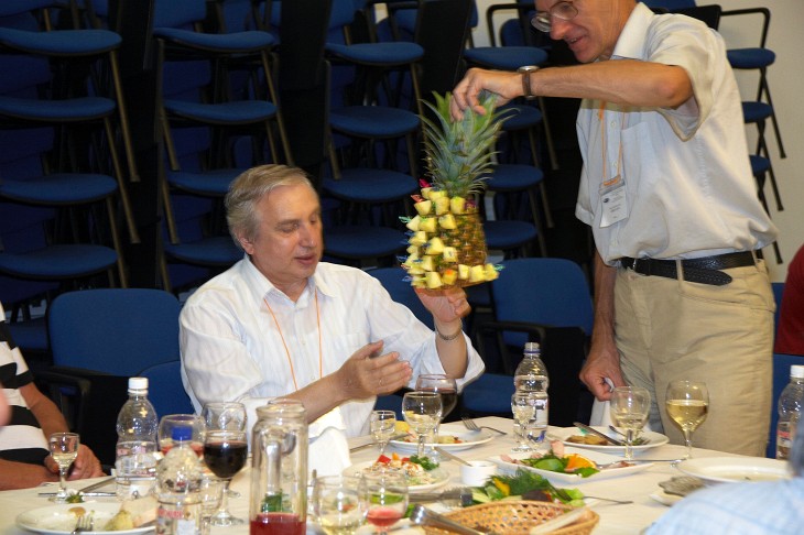 Banquet. V.I.Vlasov and V.V.Vedenyapin